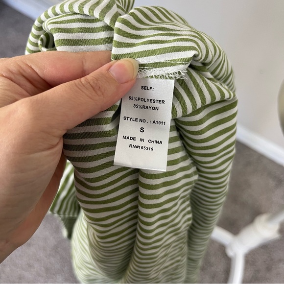 BUTTON UP OVERSIZED STRIPED SHORT SLEEVE TOP IN WHITE AND GREEN SIZE SMALL - Picture 16 of 16